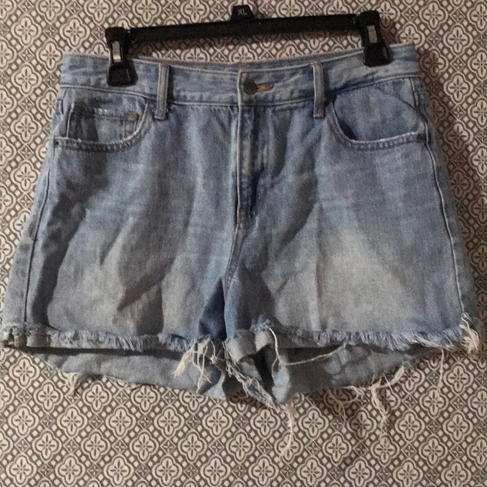 Old Navy distressed cut off shorts